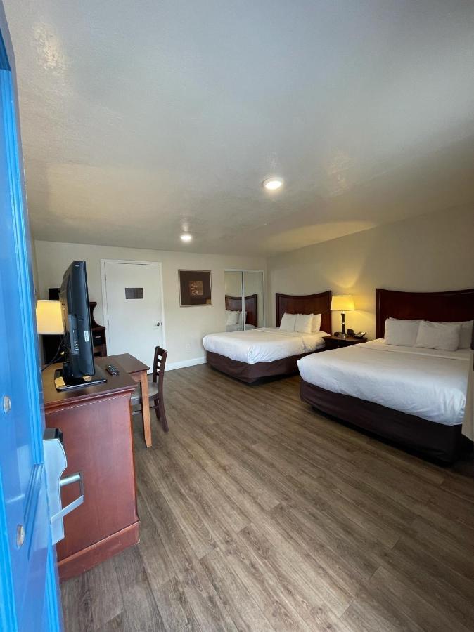 Blu Pacific Monterey